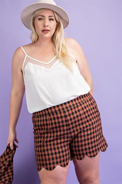 Curvy Scallop Checkered Shorts