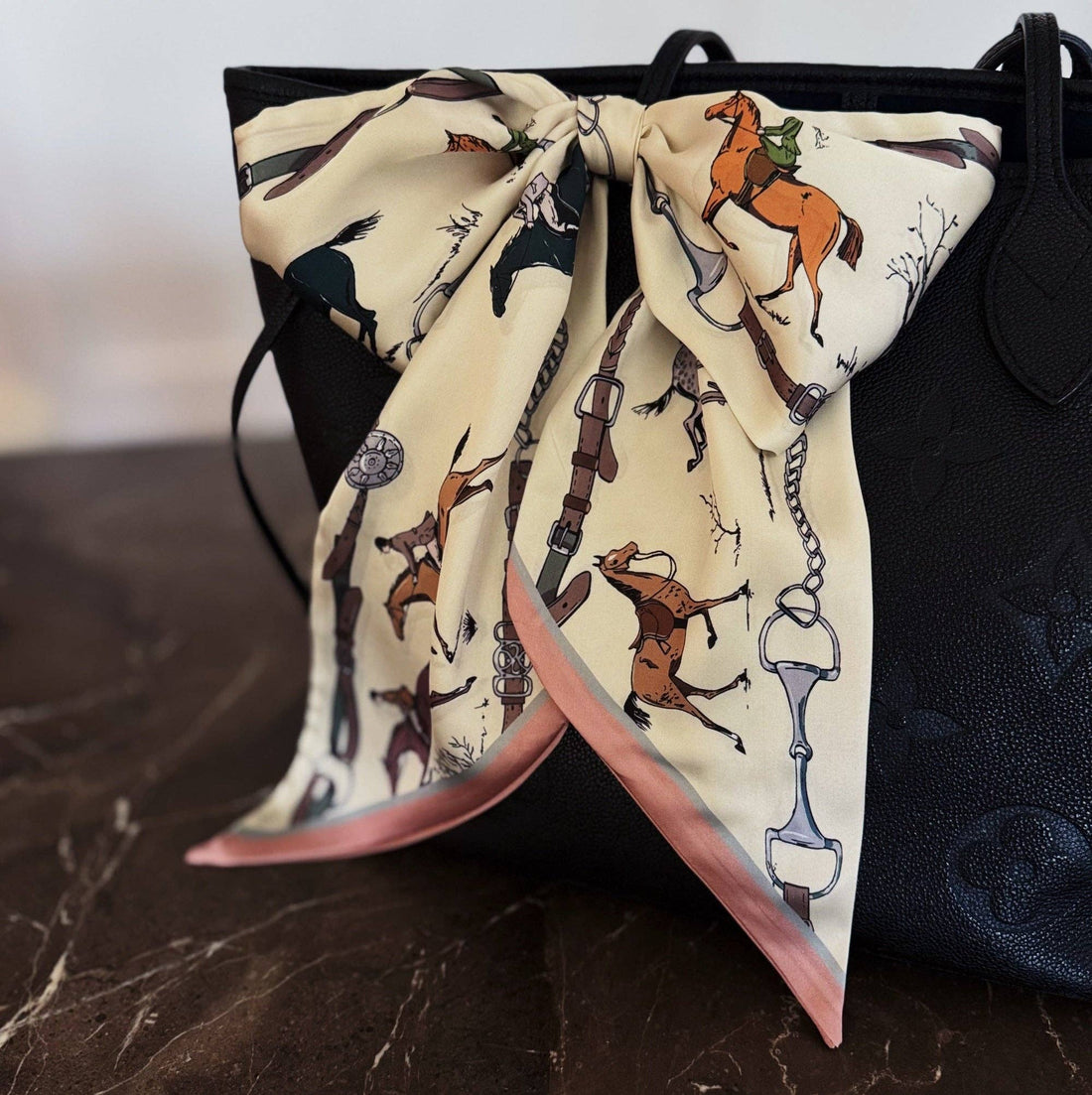 Heritage Equestrian Jumbo Twilly Scarf – Horse & Bridle Print